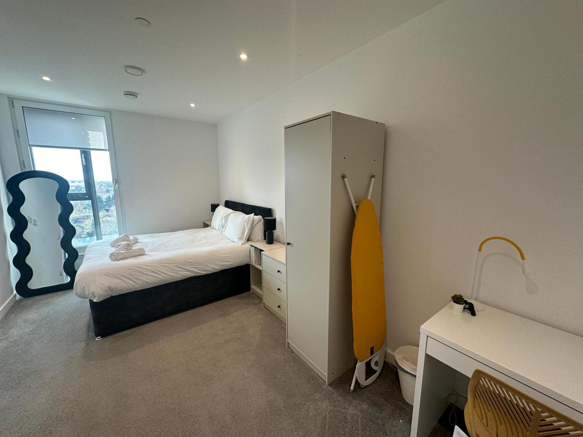 Modern 2 Bed Old Trafford Stadium *